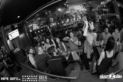 Seenspace Invasion ที่ร้าน Clouds, Fat'R Gut'z และ BREW Beers & Ciders — photo 40