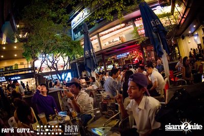 Seenspace Invasion ที่ร้าน Clouds, Fat'R Gut'z และ BREW Beers & Ciders — photo 45