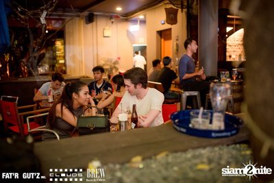 Seenspace Invasion ที่ร้าน Clouds, Fat'R Gut'z และ BREW Beers & Ciders — photo 52