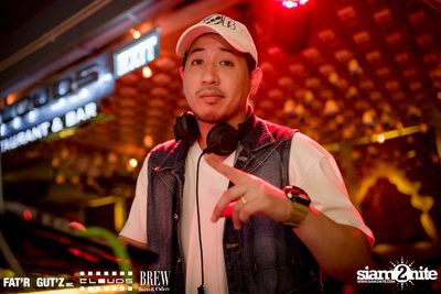 Seenspace Invasion ที่ร้าน Clouds, Fat'R Gut'z และ BREW Beers & Ciders — photo 59