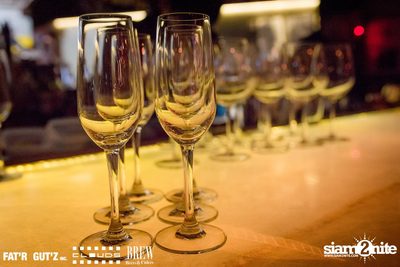 Seenspace Invasion ที่ร้าน Clouds, Fat'R Gut'z และ BREW Beers & Ciders — photo 65