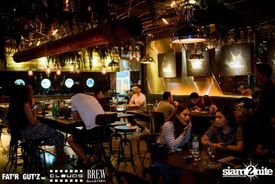 Seenspace Invasion ที่ร้าน Clouds, Fat'R Gut'z และ BREW Beers & Ciders — photo 75