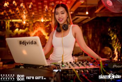 Thursday Night at Clouds, Bon Bon & FatR Gutz, Seenspace — photo 17