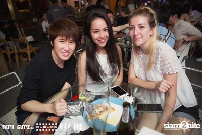 คืนวันศุกร์ ที่ คลาวส์, แฟตอาร์ กัตซ์, บริว และบอน บอน — photo 21