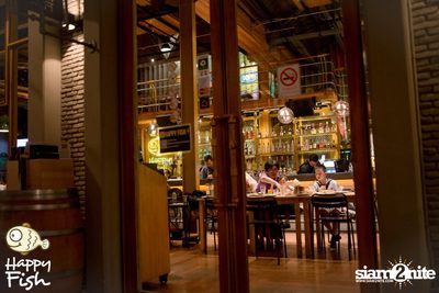 คืนวันศุกร์ ที่ร้าน แฮปปี้ ฟิช, เอเชีย ทีค เดอะ ริเวอร์ฟร้อนท์ — photo 4