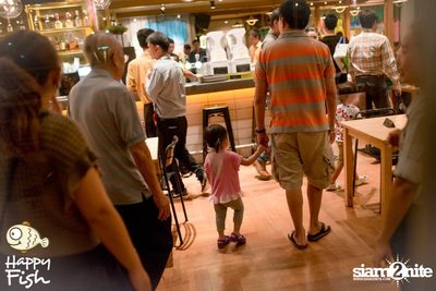 คืนวันศุกร์ ที่ร้าน แฮปปี้ ฟิช, เอเชีย ทีค เดอะ ริเวอร์ฟร้อนท์ — photo 6