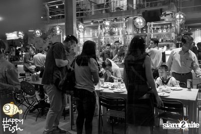 คืนวันศุกร์ ที่ร้าน แฮปปี้ ฟิช, เอเชีย ทีค เดอะ ริเวอร์ฟร้อนท์ — photo 7
