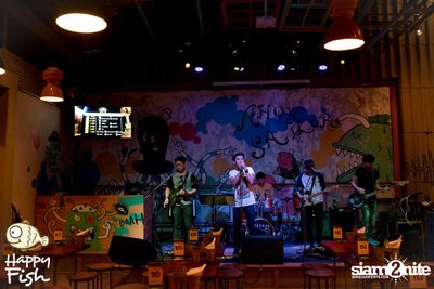คืนวันศุกร์ ที่ร้าน แฮปปี้ ฟิช, เอเชีย ทีค เดอะ ริเวอร์ฟร้อนท์ — photo 12