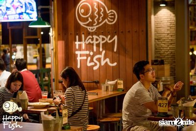 คืนวันศุกร์ ที่ร้าน แฮปปี้ ฟิช, เอเชีย ทีค เดอะ ริเวอร์ฟร้อนท์ — photo 46