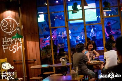 คืนวันศุกร์ ที่ร้าน แฮปปี้ ฟิช, เอเชีย ทีค เดอะ ริเวอร์ฟร้อนท์ — photo 53