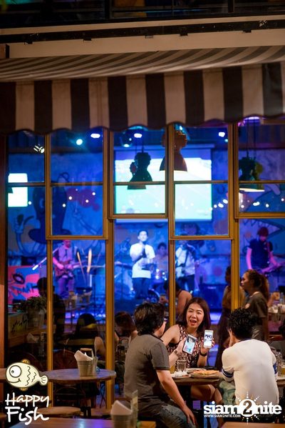 คืนวันศุกร์ ที่ร้าน แฮปปี้ ฟิช, เอเชีย ทีค เดอะ ริเวอร์ฟร้อนท์ — photo 55