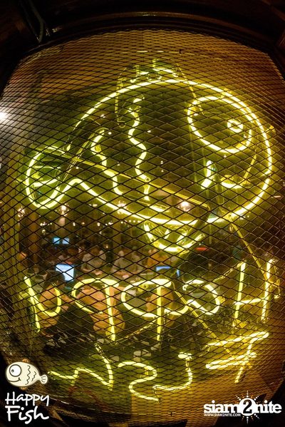 คืนวันศุกร์ ที่ร้าน แฮปปี้ ฟิช, เอเชีย ทีค เดอะ ริเวอร์ฟร้อนท์ — photo 75