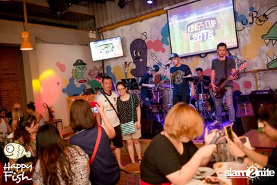 คืนวันศุกร์ ที่ร้าน แฮปปี้ ฟิช, เอเชีย ทีค เดอะ ริเวอร์ฟร้อนท์ — photo 105