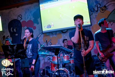คืนวันศุกร์ ที่ร้าน แฮปปี้ ฟิช, เอเชีย ทีค เดอะ ริเวอร์ฟร้อนท์ — photo 110