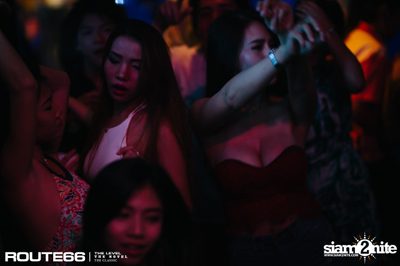ปาร์ตี้คืนวันศุกร์ ที่ รูท 66 คลับ อาร์ซีเอ, กรุงเทพ — photo 38