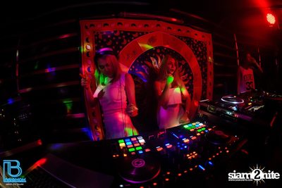 Tribal White Vs. Trap Black at Whiteline - Silom 8 — photo 34