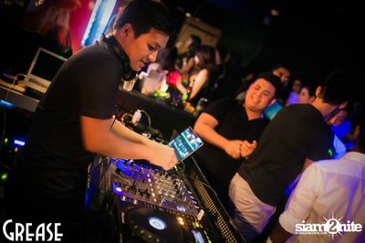 Saturday Night at Grease Bangkok, Sukhumvit 49 — photo 4