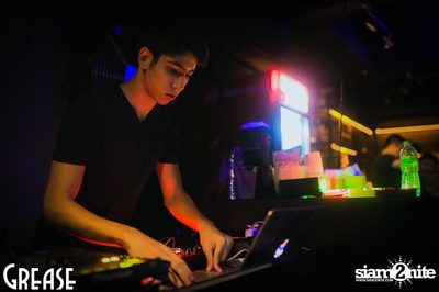 Saturday Night at Grease Bangkok, Sukhumvit 49 — photo 98