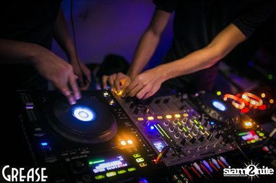 Saturday Night at Grease Bangkok, Sukhumvit 49 — photo 117