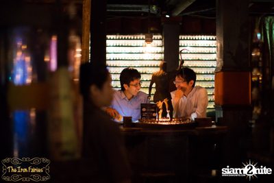 Open Mic Mondays ที่ ดิ ไอรอน แฟรี่, ทองหล่อ — photo 49