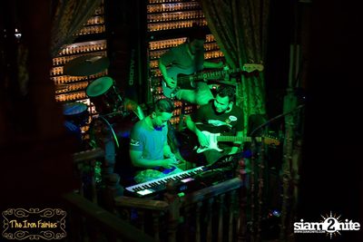 Open Mic Mondays ที่ ดิ ไอรอน แฟรี่, ทองหล่อ — photo 60