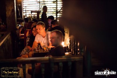 Open Mic Mondays ที่ ดิ ไอรอน แฟรี่, ทองหล่อ — photo 62