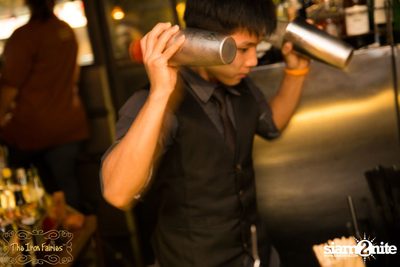 Open Mic Mondays ที่ ดิ ไอรอน แฟรี่, ทองหล่อ — photo 100