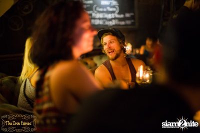 Open Mic Mondays ที่ ดิ ไอรอน แฟรี่, ทองหล่อ — photo 114