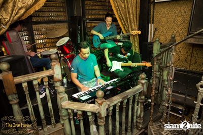 Open Mic Mondays ที่ ดิ ไอรอน แฟรี่, ทองหล่อ — photo 140