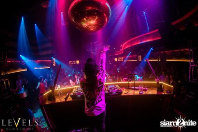 DJ TINC Live at Levels Club, Sulhumvit Soi 11 — photo 2