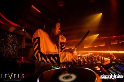 DJ TINC Live at Levels Club, Sulhumvit Soi 11 — photo 130