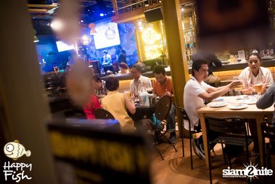 คืนวันศุกร์ ที่ร้าน แฮปปี้ ฟิช, เอเชีย ทีค เดอะ ริเวอร์ฟร้อนท์ — photo 6