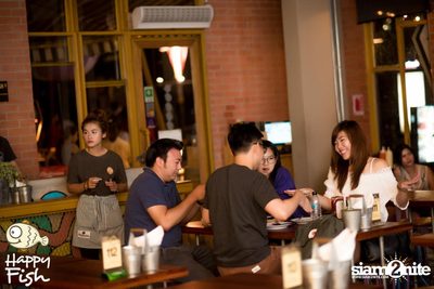 คืนวันศุกร์ ที่ร้าน แฮปปี้ ฟิช, เอเชีย ทีค เดอะ ริเวอร์ฟร้อนท์ — photo 13