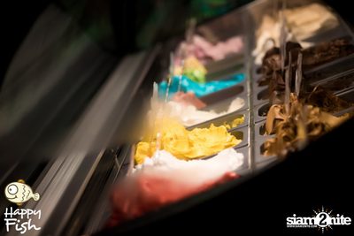 คืนวันศุกร์ ที่ร้าน แฮปปี้ ฟิช, เอเชีย ทีค เดอะ ริเวอร์ฟร้อนท์ — photo 24
