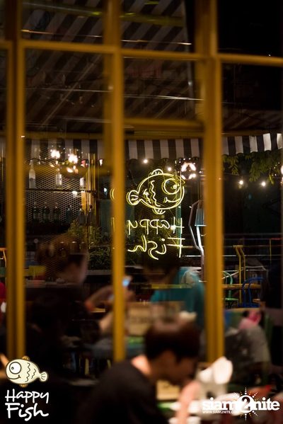 คืนวันศุกร์ ที่ร้าน แฮปปี้ ฟิช, เอเชีย ทีค เดอะ ริเวอร์ฟร้อนท์ — photo 33