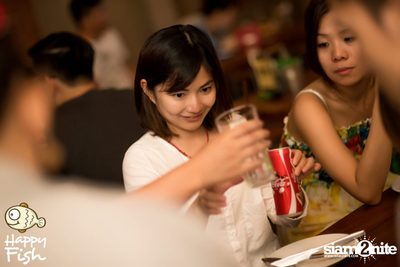 คืนวันศุกร์ ที่ร้าน แฮปปี้ ฟิช, เอเชีย ทีค เดอะ ริเวอร์ฟร้อนท์ — photo 36