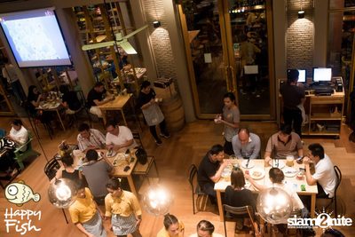 คืนวันศุกร์ ที่ร้าน แฮปปี้ ฟิช, เอเชีย ทีค เดอะ ริเวอร์ฟร้อนท์ — photo 48
