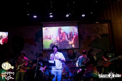 คืนวันศุกร์ ที่ร้าน แฮปปี้ ฟิช, เอเชีย ทีค เดอะ ริเวอร์ฟร้อนท์ — photo 53
