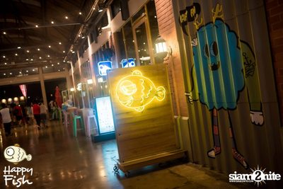 คืนวันศุกร์ ที่ร้าน แฮปปี้ ฟิช, เอเชีย ทีค เดอะ ริเวอร์ฟร้อนท์ — photo 57