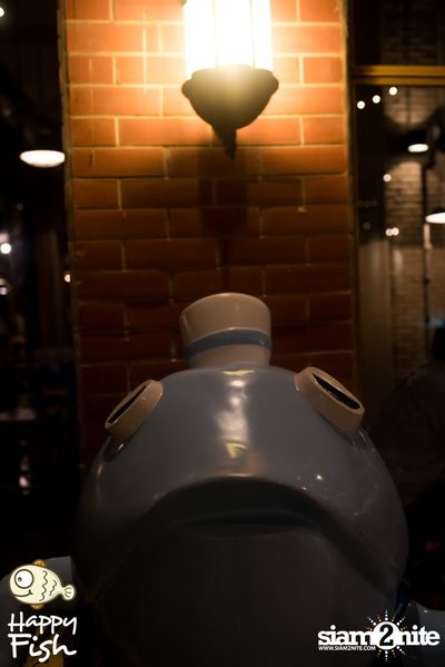 คืนวันศุกร์ ที่ร้าน แฮปปี้ ฟิช, เอเชีย ทีค เดอะ ริเวอร์ฟร้อนท์ — photo 70