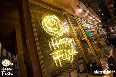 คืนวันศุกร์ ที่ร้าน แฮปปี้ ฟิช, เอเชีย ทีค เดอะ ริเวอร์ฟร้อนท์ — photo 79