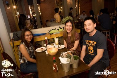 คืนวันศุกร์ ที่ร้าน แฮปปี้ ฟิช, เอเชีย ทีค เดอะ ริเวอร์ฟร้อนท์ — photo 85