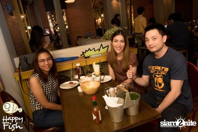คืนวันศุกร์ ที่ร้าน แฮปปี้ ฟิช, เอเชีย ทีค เดอะ ริเวอร์ฟร้อนท์ — photo 86