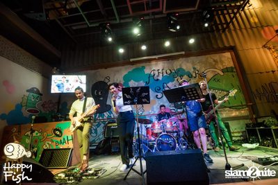 คืนวันศุกร์ ที่ร้าน แฮปปี้ ฟิช, เอเชีย ทีค เดอะ ริเวอร์ฟร้อนท์ — photo 91
