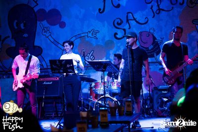 คืนวันศุกร์ ที่ร้าน แฮปปี้ ฟิช, เอเชีย ทีค เดอะ ริเวอร์ฟร้อนท์ — photo 98
