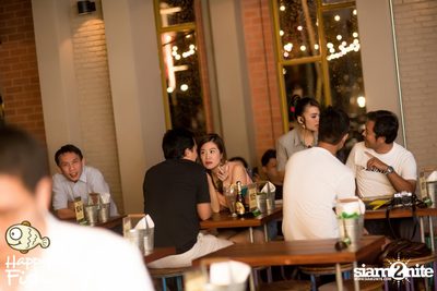 คืนวันศุกร์ ที่ร้าน แฮปปี้ ฟิช, เอเชีย ทีค เดอะ ริเวอร์ฟร้อนท์ — photo 105