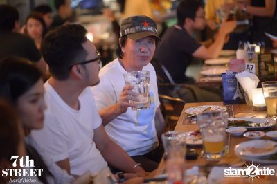 Friday Night at 7th Street Bar & Bistro, Thonglor Soi 10 — photo 13