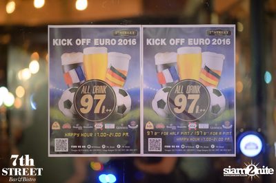 Friday Night at 7th Street Bar & Bistro, Thonglor Soi 10 — photo 15