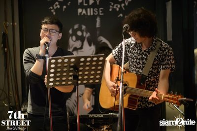 Friday Night at 7th Street Bar & Bistro, Thonglor Soi 10 — photo 110