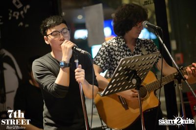 Friday Night at 7th Street Bar & Bistro, Thonglor Soi 10 — photo 111